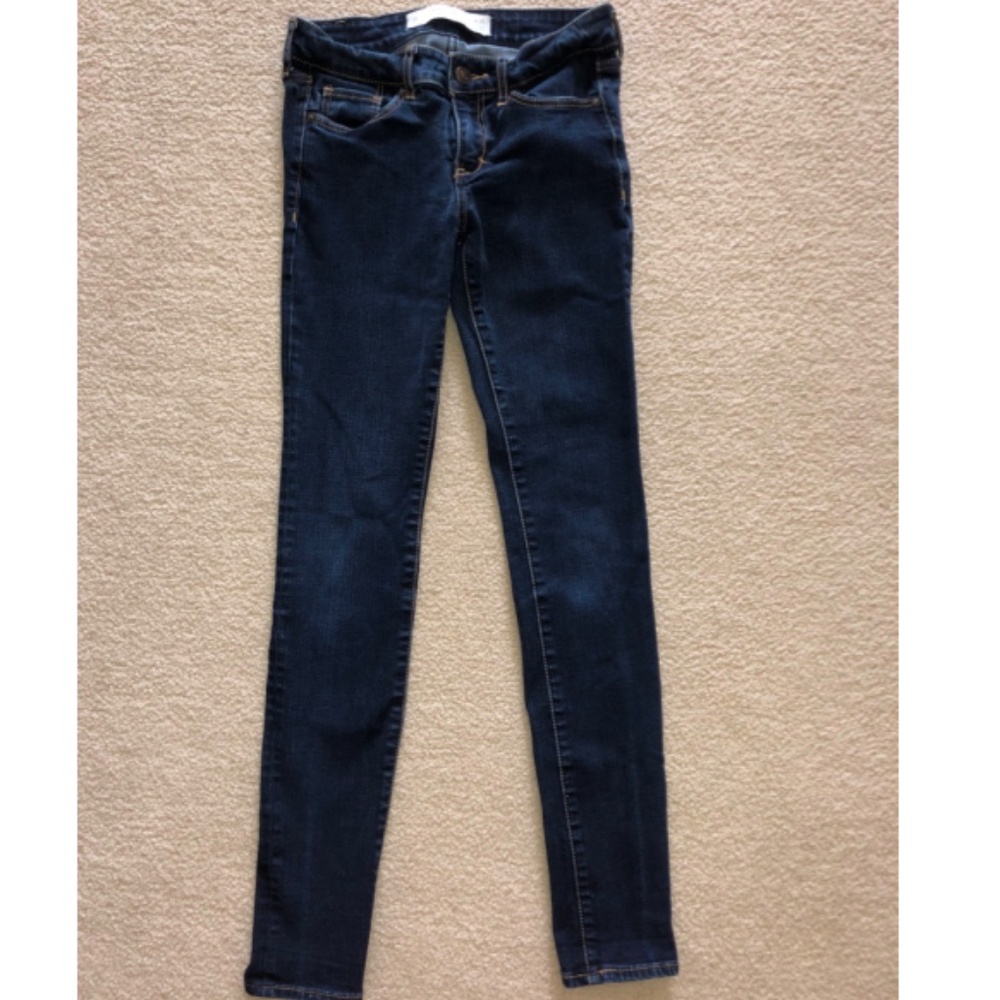 Abercrombie & Fitch dark wash jeans